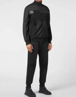 Tracksuit: Zip-up Jacket + jogging pants Statement